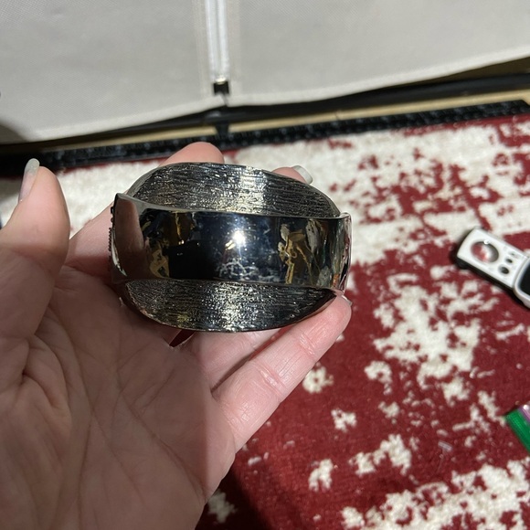 Black Metal and Large Rhinestone Statement Hinged Cuff Bangle - Picture 4 of 6